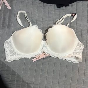 Victoria’s Secret Dream Angels Bra